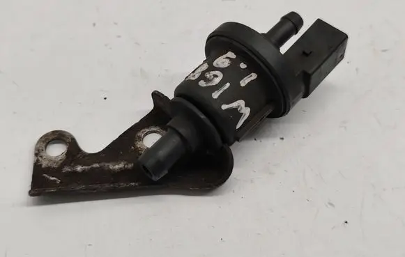 Mercedes-Benz A W168 Valve vacuum 0280142328 A0004764532 0004764532