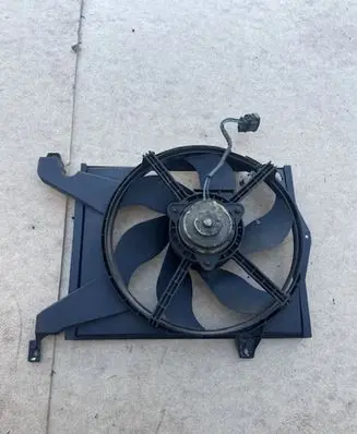 Mitsubishi Space Star Radiator cooling fan shroud 8240276