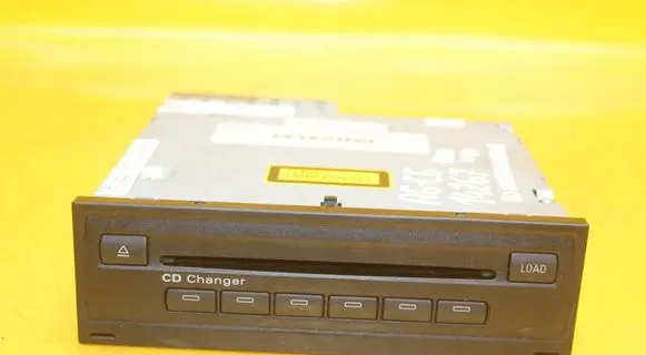 Audi A6 S6 C6 4F CD/DVD changer 4E0035111A