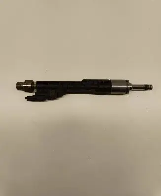 BMW 6 F06 Gran coupe Fuel injector 10213541 648627842