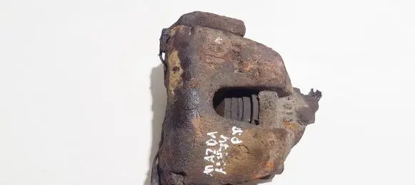 Mazda 3 I Front brake caliper 814
