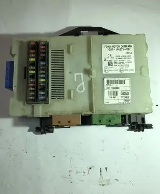 Ford Mondeo MK IV Fuse module 7G9T14A073DB