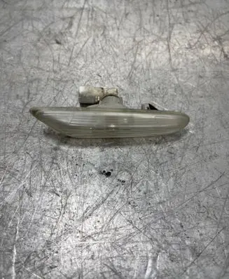 BMW 3 E90 E91 Front fender indicator light 6932998