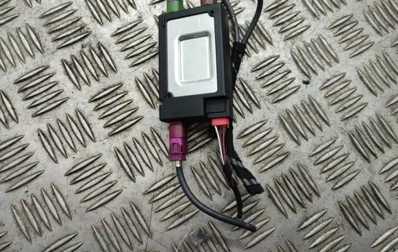 Volkswagen PASSAT B8 USB control unit 5G0035953C