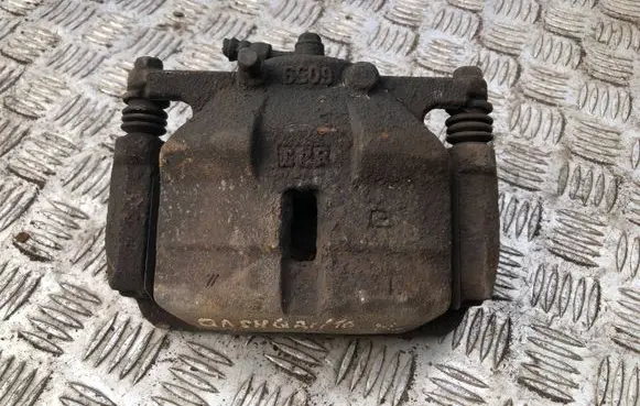 Nissan Qashqai Front brake caliper
