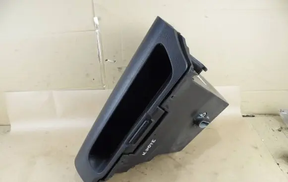 Nissan Note (E11) Glove box 685209U100 P10811