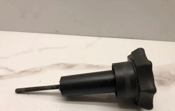 Volkswagen PASSAT B6 Spare wheel bolt 4B0803899P