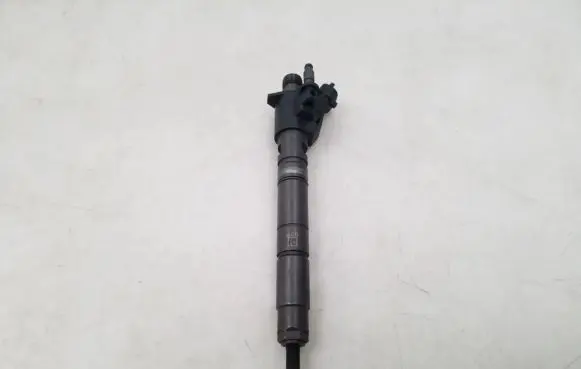 Volvo XC60 Fuel injector 31272690
