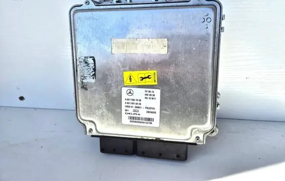 Mercedes-Benz E W212 Engine control unit/module A6519007000 A6519016500 28250205
