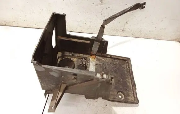 Ford Focus C-MAX Battery box tray cover/lid 30667941