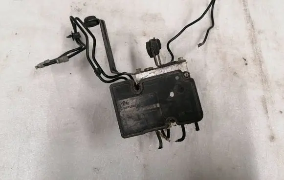 Ford Focus C-MAX ABS Pump 10097001083 5WK84102