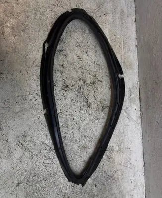 Porsche Macan (95B) Under headlight/headlamp trim 95B941323E