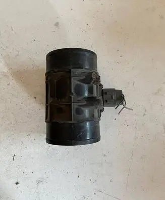 Mazda 323 F Mass air flow meter E5T51171 65D0