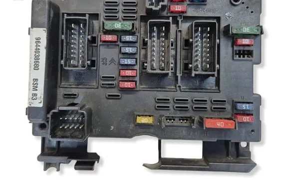 Citroen C3 Pluriel Fuse module 9644038680 14352469