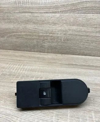Opel Astra G Electric window control switch 13228709