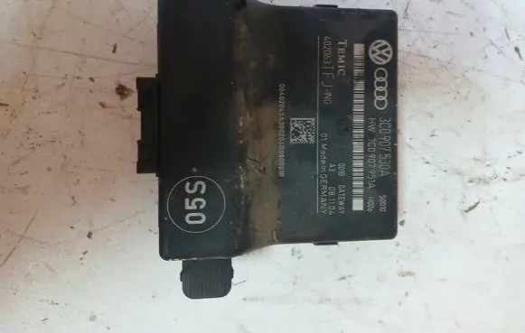 Volkswagen PASSAT B6 Gateway control module 3C0907530A 3C0907951A