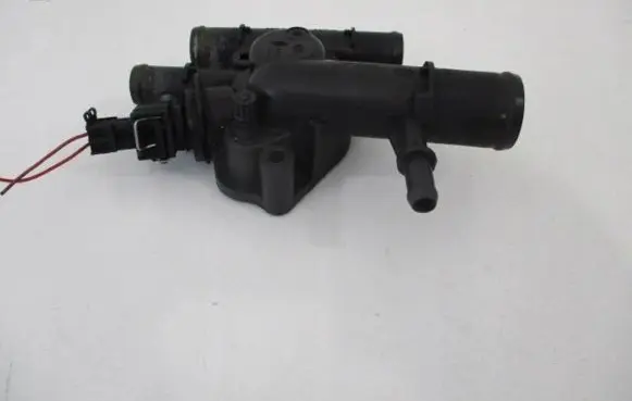 Renault Laguna II Thermostat housing 8200674368
