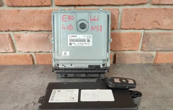 BMW X5 E70 Engine control unit/module 8510841 0281017021 030078223