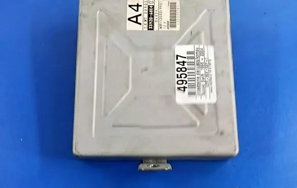 Suzuki Swift Cultus Engine control unit/module ECU 33920-68E4