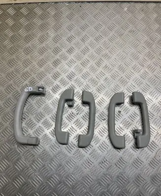 Nissan Navara D40 A set of handles for the ceiling 