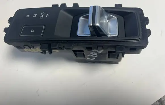 Audi A3 S3 A3 Sportback 8P Gear selector 8y0713059B 2000750077 05S0411200