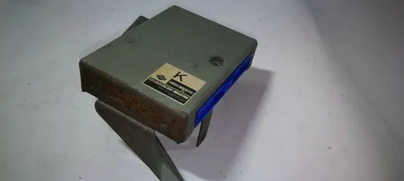 Infiniti QX4 Gearbox control unit/module 310361W300 310361W301