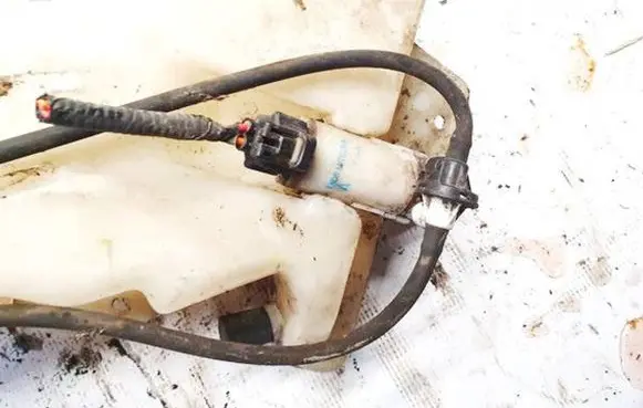 Honda CR-V Windscreen/windshield washer pump 77hb