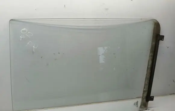 Ford Transit Front door window glass four-door 43R007023