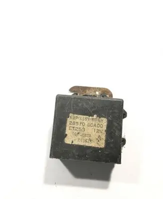 Nissan Terrano Window wiper relay 2851050A00 ET1253