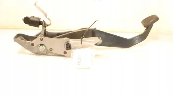 Toyota Verso Clutch pedal 