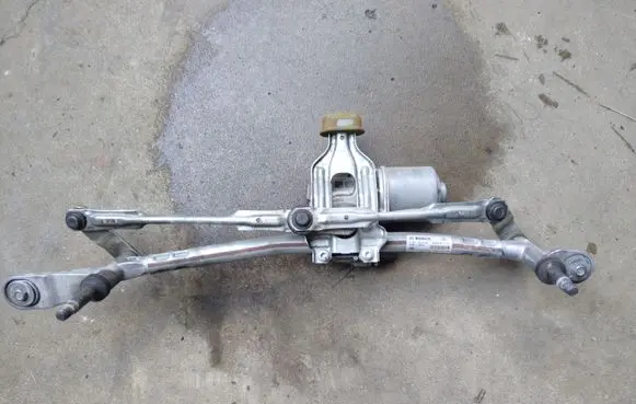 Citroen C5 Aircross Front wiper linkage and motor 3397022076