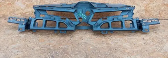 Renault Megane III Front bumper mounting bracket 620367995R