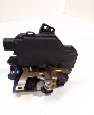 Skoda Octavia Mk1 (1U) Front door lock 601001020421P