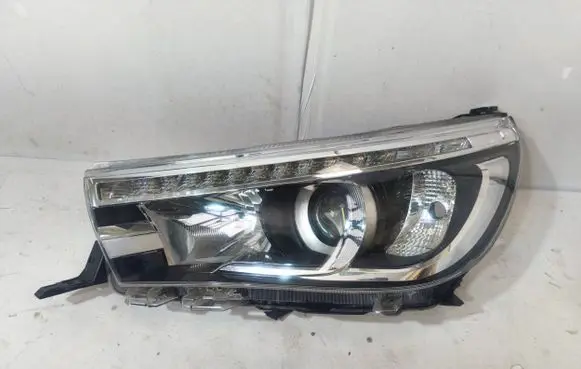 Toyota Hilux (AN120, AN130) Headlight/headlamp