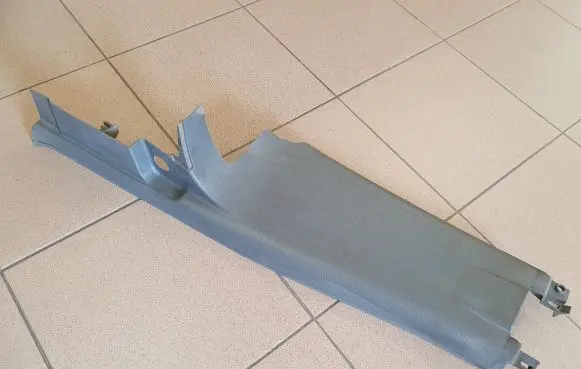 (B) pillar trim (bottom)