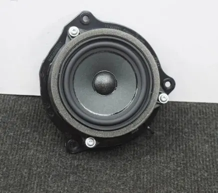 BMW X2 F39 Front door speaker 9281896