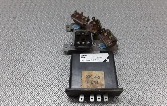 Jaguar XJ SERIE 1 Other relay 73215A