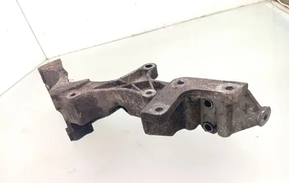 Volvo V70 Generator/alternator bracket 9180698
