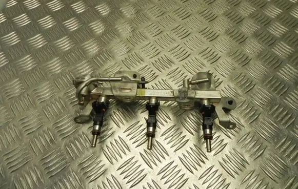Dacia Sandero Fuel distributor H8201505544 VD12106