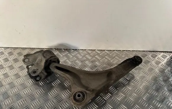 Volvo V60 Front lower control arm/wishbone