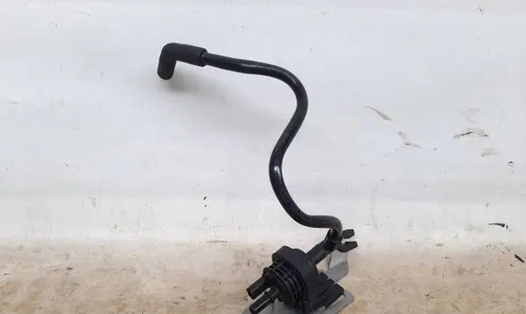 Mercedes-Benz SL R231 Turbo solenoid valve A0014700993