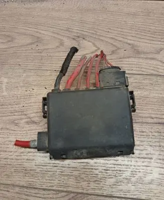 Volkswagen New Beetle Fuse module 1J0937773 964915 ZSB966803