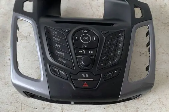 Ford Focus Head unit multimedia control AM5T18K811BA
