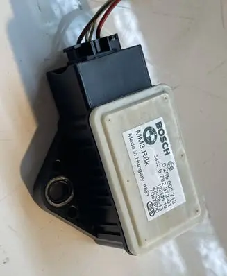 BMW X1 E84 ESP acceleration yaw rate sensor 3452678237201 6782372