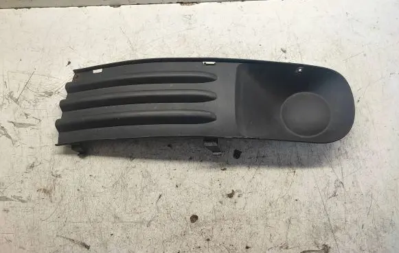 Volkswagen Transporter - Caravelle T5 Front bumper lower grill 7H0807489C