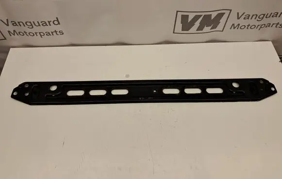 Volvo V60 Radiator mount bracket 31368100
