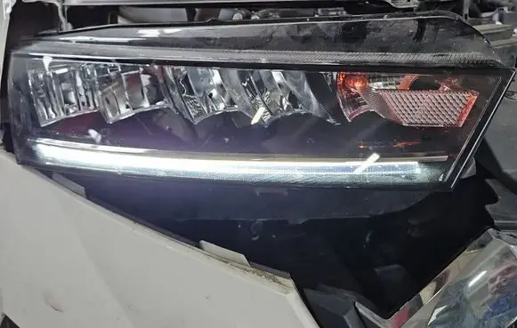 Skoda Octavia Mk4 Headlight/headlamp 5E4941016 IMPRK1580358