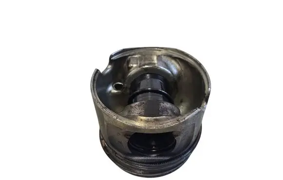 BMW 3 E90 E91 Piston 0000