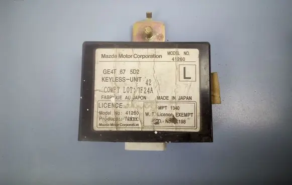 Mazda 626 Immobilizer control unit/module GE4T675D2 41260 7F24A