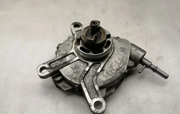 Toyota Avensis T250 Vacuum pump 293000R010